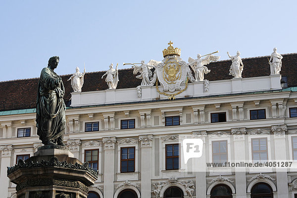 Statue Franz I. im Innenhof Alte Burg  Wien  Österreich  Europa