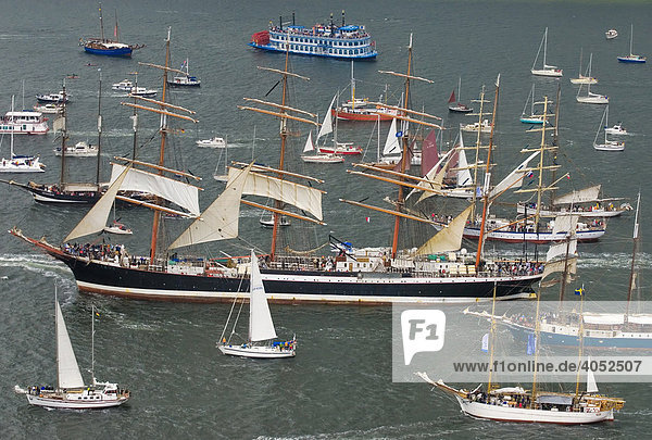 Windjammerparade der Kieler Woche 2008 mit dem russischen Segelschulschiff  der Viermastbark Sedov  Sedow  Kieler Förde  Schleswig-Holstein  Deutschland  Europa