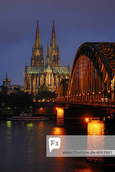 Zollernbrücke  Kölner Dom  Köln  Nordrhein-Westfalen  Deutschland  Europa