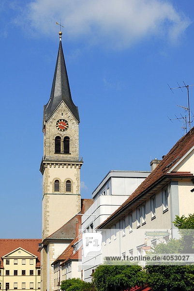 Kirchturm der evangelischen Stadtkirche St. Peter und Paul  Tuttlingen  Baden-Württemberg  Deutschland  Europa