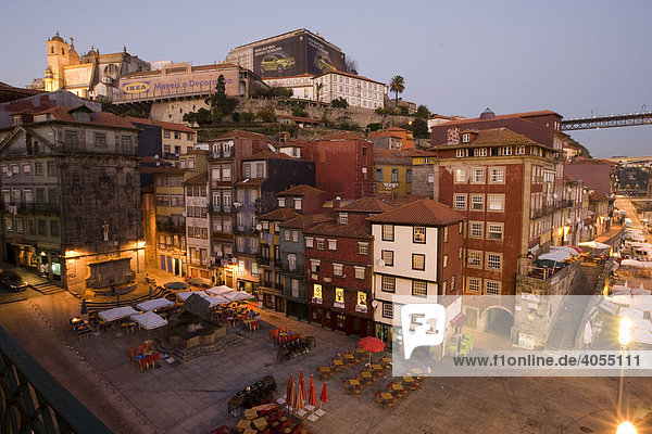 Cais da Ribeira  Ribeira Quay and historic town centre  at back the towers of the SÈ Catedral Cathedral  Porto  UNESCO World Cultural Heritage Site  Portugal  Europe