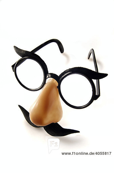 Karnevalsartikel  eine Brille mit Nase und Schnurrbart kombiniert