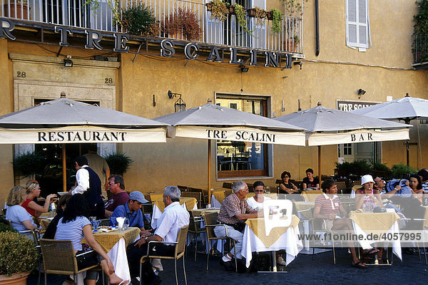 Bar Cafe Restaurant Terrasse auf dem Piazza Navona Platz in der Innenstadt  Rom  Italien  Europa