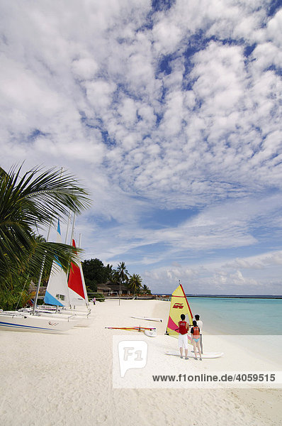 Windsurfschule  Full Moon Resort  Malediven  Indischer Ozean