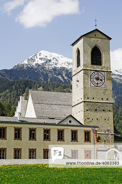 Benediktinerkloster St. Johann  Weltkulturerbe  in Müstair  Val Müstair  Münstertal  im Engadin  Kanton Graubünden  Schweiz  Europa