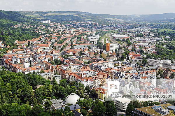 Blick vom Jentower über die Stadt Jena  Thüringen  Deutschland  Europa