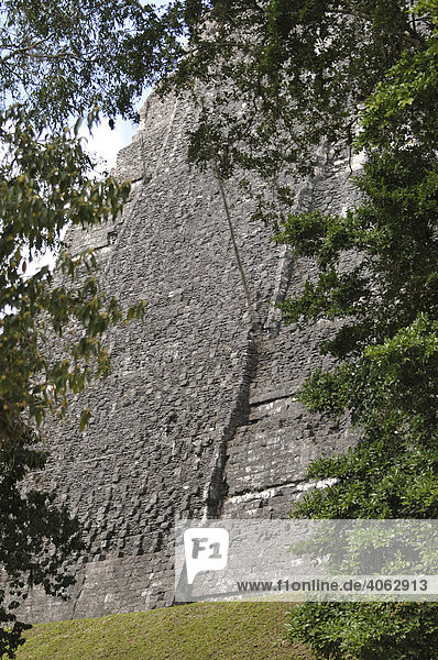 Rückseite des Tempel 1  Großer Jaguar  Tikal  Guatemala  Mittelamerika
