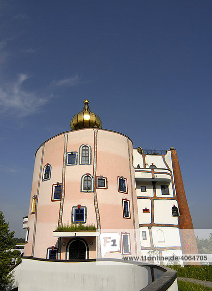 Eigenwillige Architektur des Rogner Thermen-Hotels  entworfen von Friedrich Hundertwasser  Bad Blumau  Österreich  Europa