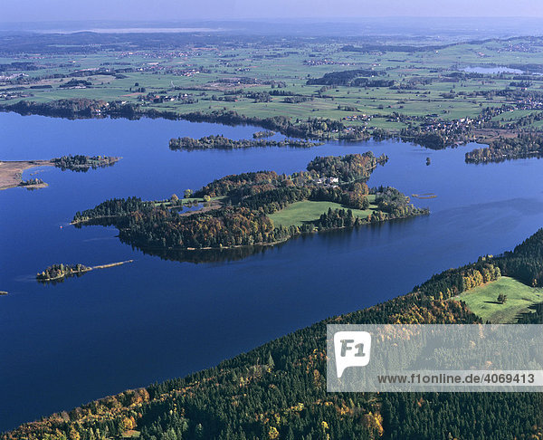 Insel Wörth  Staffelsee bei Murnau  Seehausen  Blaues Land  Oberbayern  Bayern  Deutschland  Europa  Luftbild
