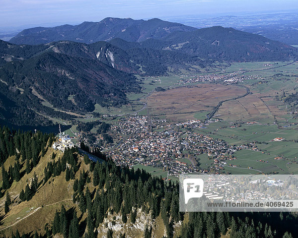 Oberammergau  Unterammergau  Laber  Laberjoch  Ammergauer Alpen  Ammertal  Oberbayern  Bayern  Deutschland  Europa  Luftbild