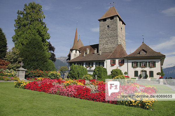 Schloss Spiez in Spiez am Thunersee  Niedersimmental  Kanton Bern  Schweiz  Europa Kanton Bern
