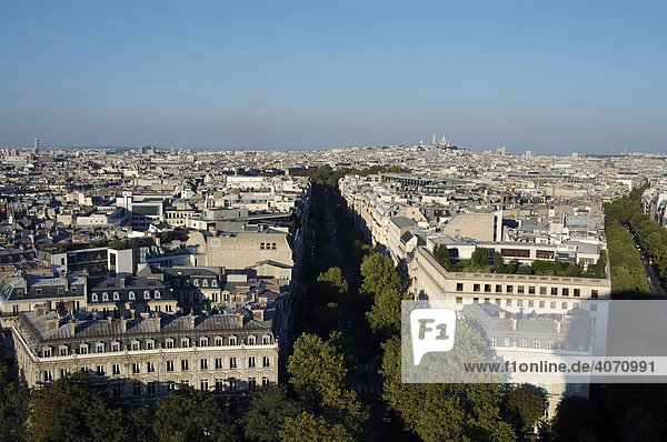 Blick auf Paris  vom Triumphbogen aus gesehen  Paris  Frankreich  Europa