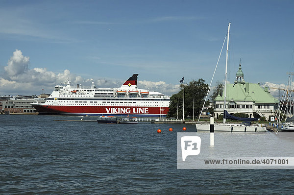 Fähre der Viking Line  Hafen von Helsinki  Finnland  Europa