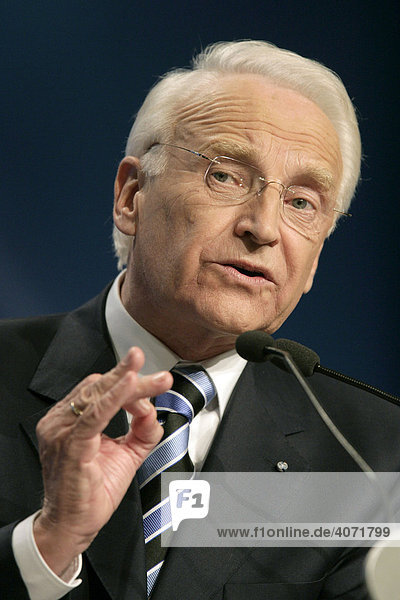 Kleiner Parteitag der CSU: Edmund Stoiber  Ministerpräsident von Bayern und Parteivorsitzender der CSU am 14.11.2005 in München  Bayern  Deutschland  Europa