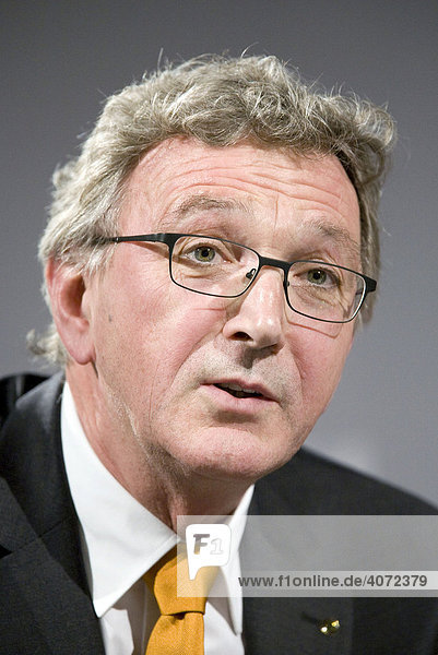 Wolfgang Mayrhuber  CEO of Lufthansa AG in Passau  Bavaria  Germany  Europe