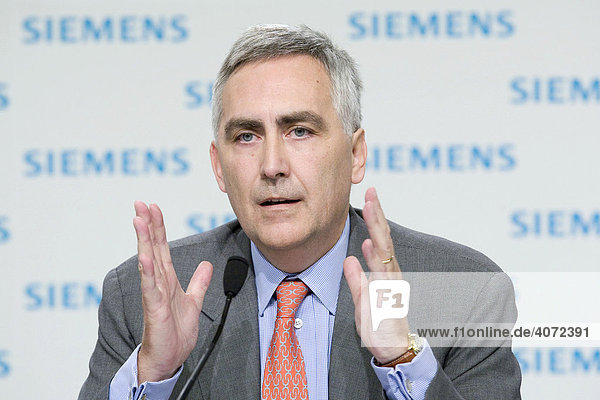 Peter Löscher  Vorstandsvorsitzender der Siemens AG  während der Bilanzpressekonferenz am 13.11.2008 in München  Bayern  Deutschland  Europa