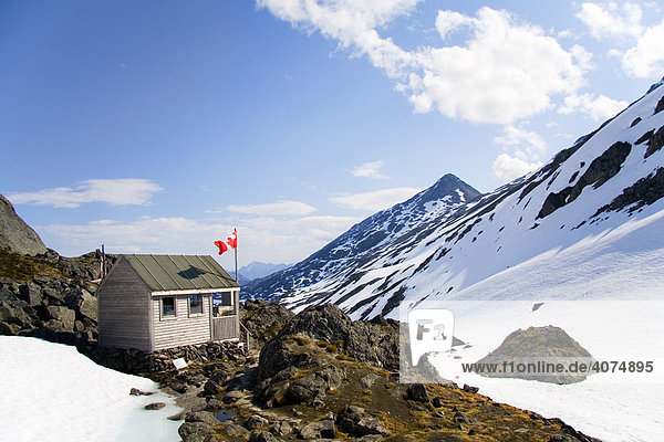 Kanadische Rangerstation am Chilkoot Pass  Gipfel  Chilkoot Trail  Alaska  USA  Britisch-Kolumbien  Kanada