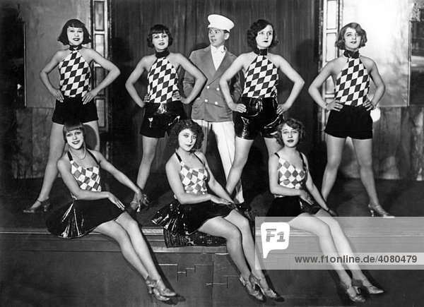 Historische Aufnahme  Tanzgruppe  ca. 1928