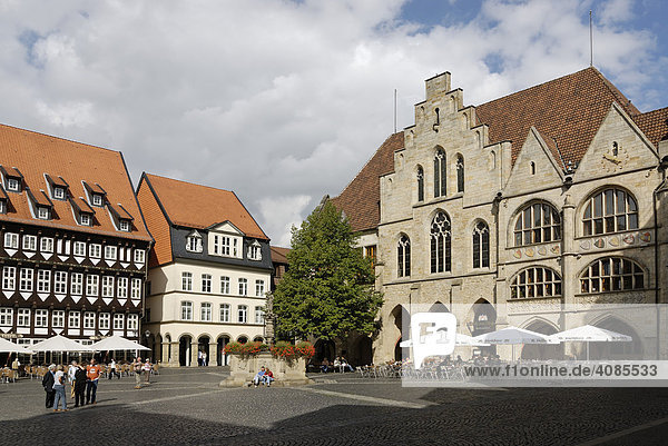 Hildesheim Niedersachsen Deutschland Marktplatz mit dem Rathaus