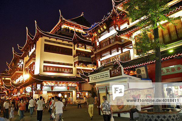 New built quarter at the Yu-garden in the evening  Shanghai  China  Asia