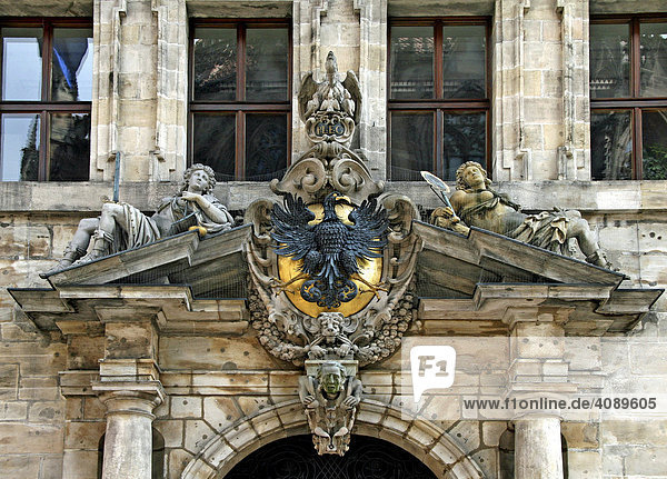 Historisches Rathaus  Eingangsportal  Detail  Nürnberg  Deutschland  Europa