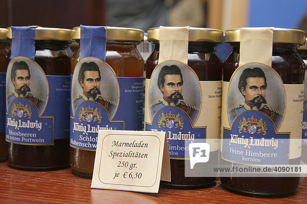 DEU  Hohenschwangau  06.09.2005  Koenig Ludwig Marmelade  Souvenir Schloss Neuschwanstein