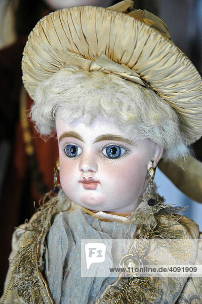 Historische französische Puppe, Puppenmuseum