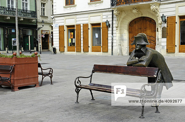 Napoleonischer Soldat  Bronzefigur auf dem Hauptplatz  Bratislava  Slowakei