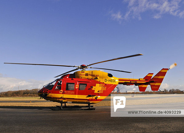 Rettungshubschrauber Eurocopter Medicopter BK 117 nach der Landung