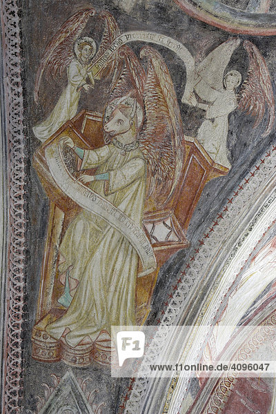 Fresken aus dem 15.Jh. in der gotischen St.Nikolaus Kirche  Bergdorf Rojen (2000m)  Südtirol  Italien