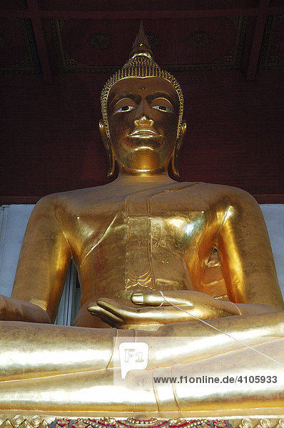 Buddha Skulptur  Wat Mongkhon Bophit  Ayuthaya  Thailand