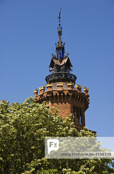 Gebäude Castillo Tres Dragones  Sitz des zoologischen Museums im Parc de la Ciutadella  Barcelona  Spanien  Europa