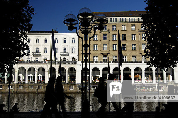 Die Alsterarkaden in Hamburg Deutschland