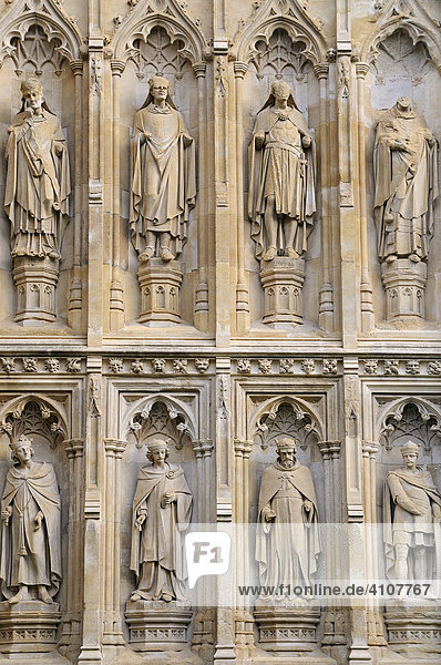 Canterbury Cathedral. Statues Carved into the Exterior Masonry of the North Wall. Canterbury  Kent  England  UK.