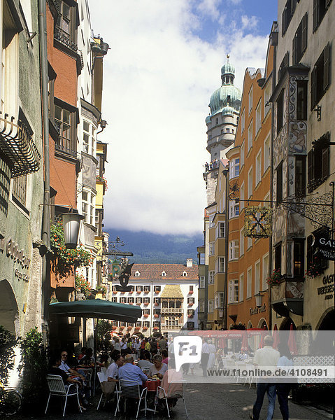 Altstadt mit Goldenem Dachl  Innsbruck  Tirol  Österreich  Europa