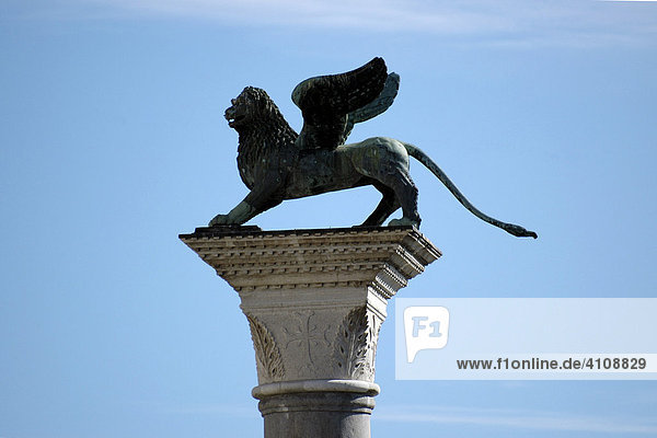 Löwe beim Markusplatz  Aussicht vom Campanile (Markusturm)  Venedig  Venetien  Italien  Europa