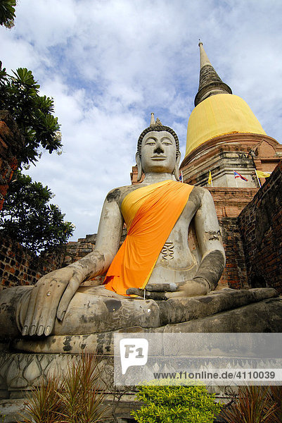 Buddhastatue in Ayutthaya  Thailand  Asien