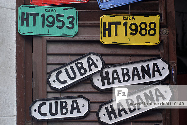 Souvenir  Andenken  Kennzeichen und Türschilder  Havanna  Kuba