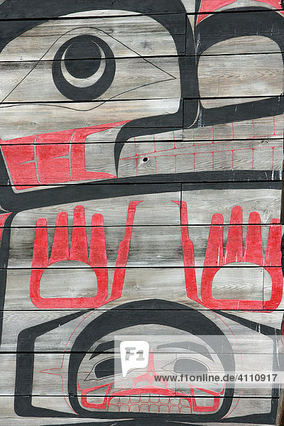Indianische Zeichnungen im Ksan Historical Village  British Columbia  Kanada