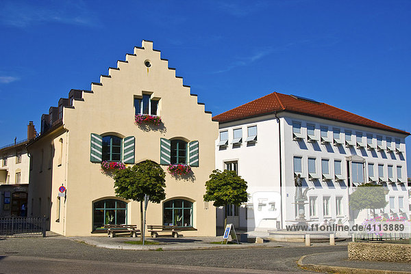 Gemeindehaus in Holzkirchen  Bayern  Deutschland