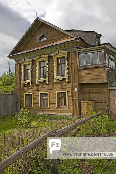 Typisches Landhaus  Rostov Velikij  Russland  Osteuropa  Europa