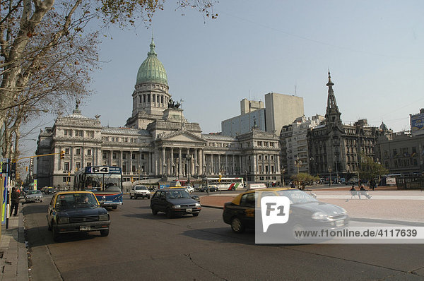 Kongressgebäude an der Plaza de Congreso  Buenos Aires  Argentinien