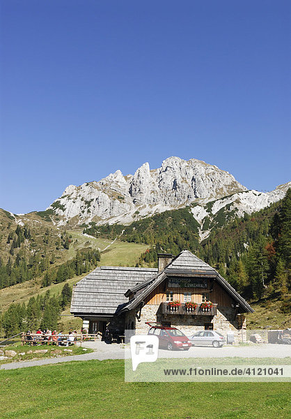 Hütte am Naßfeld  Kärnten  Österreich