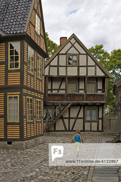 Stadthäuser im Norsk Folkemuseum (Norwegisches Volksmuseum) auf der Museumsinsel Bygdøy  Oslo  Norwegen