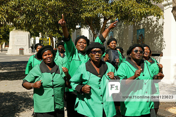 ANC Frauenbund vor dem Regierungspalast in Kapstadt  Südafrika