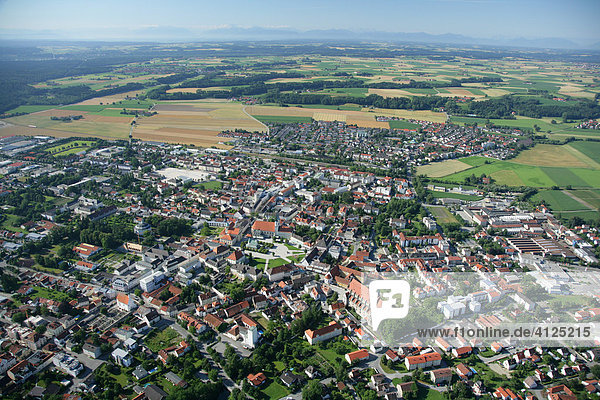 Luftaufnahme  Altötting  Oberbayern  Bayern  Deutschland