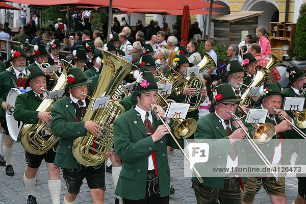 Brass band at an international festival for traditional costume in Muehldorf am Inn  Upper Bavaria  Bavaria  Germany  Europe