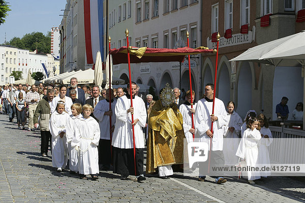 Corpus Christi procession  Muehldorf am Inn  Upper Bavaria  Germany  Europe