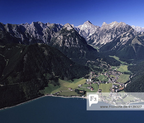 Achensee  Pertisau  hinten Karwendel  Tirol  Österreich