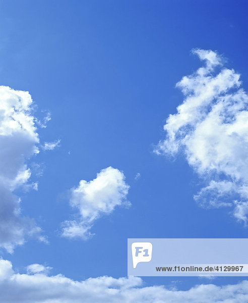 Cumulus  Haufenwolken  blauer Himmel
